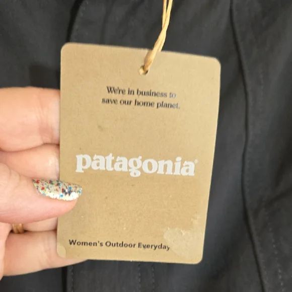 New Patagonia Women's Black Outdoor Everyday Skort Size Large - Picture 2 of 9